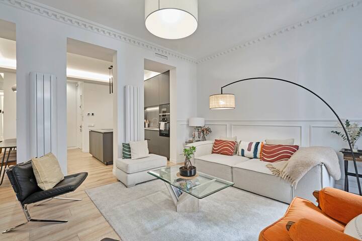 Newly Renovated Design apartment gallery image 2