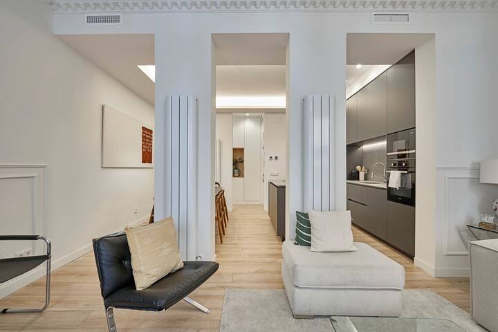 Newly Renovated Design apartment gallery image 5
