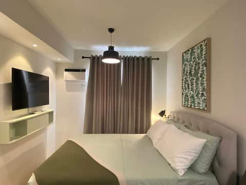 Logement moderne confortable @ Pine Suites Tagaytay avec Netflix.
