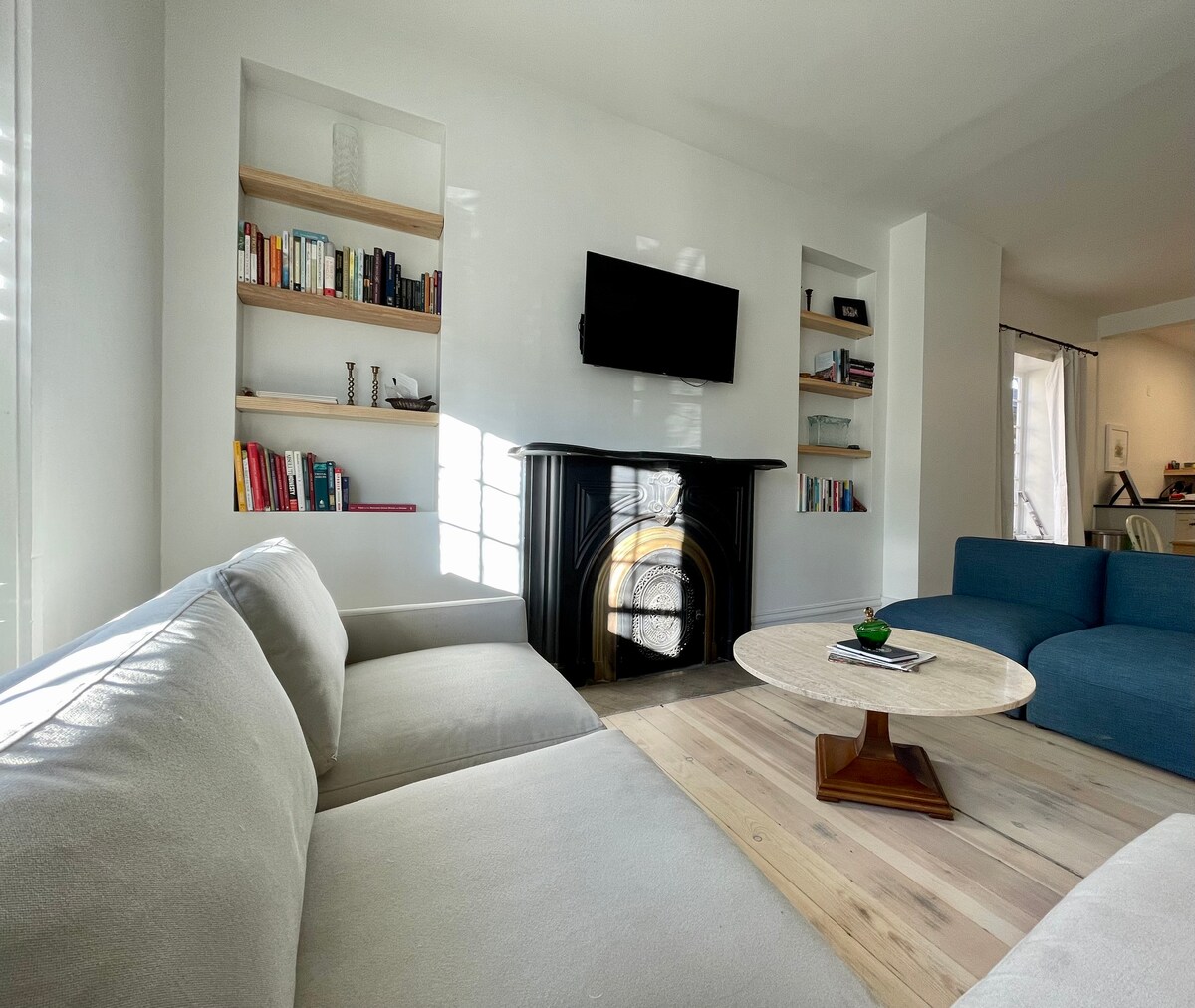 Popular Airbnb listing: "The Cottage" Downtown Denver in Capitol Hill