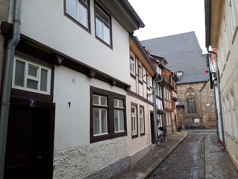 Popular Airbnb listing: Beautiful vacation home in historic town center in Quedlinburg