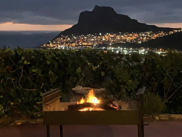 2 sea-facing cottages with never-ending views