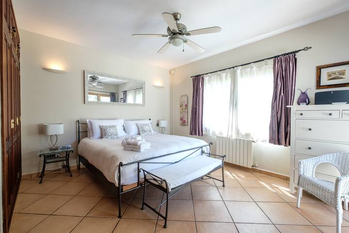 Nice villa Marpessa in Portals Nous with pool gallery image 4