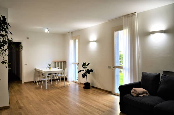Splendido Appartamento Con Ampio Giardino - Lecco