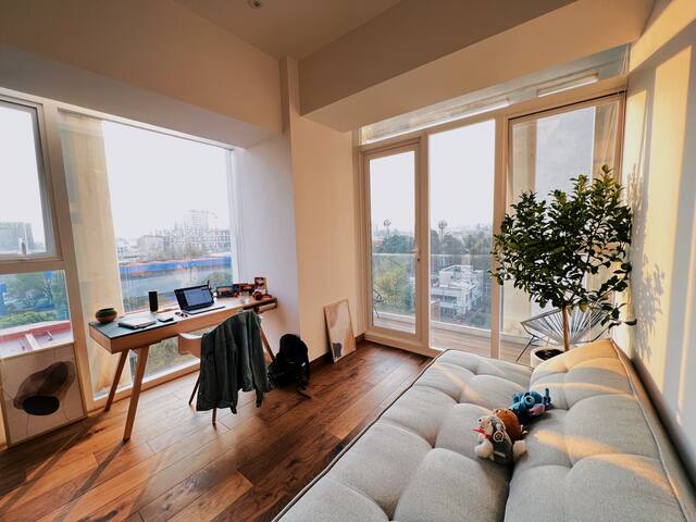 Stunning luxury apt breathtaking 360º city view gallery image 3