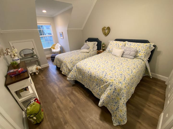 Spavaća soba 3 s bračnim krevetom i bračnim krevetom