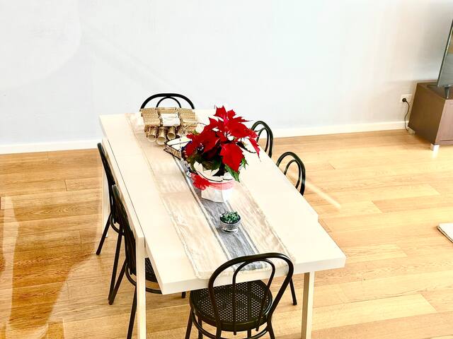 Beachside living in Brighton gallery image 4