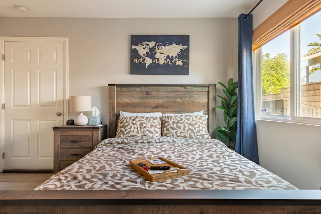 GT Suite w/ Private Entrance & Bathroom