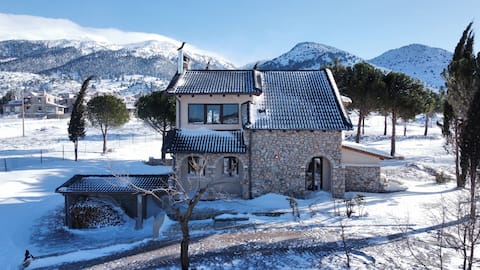 Villa Dianne: Your Home in Mount Parnassos