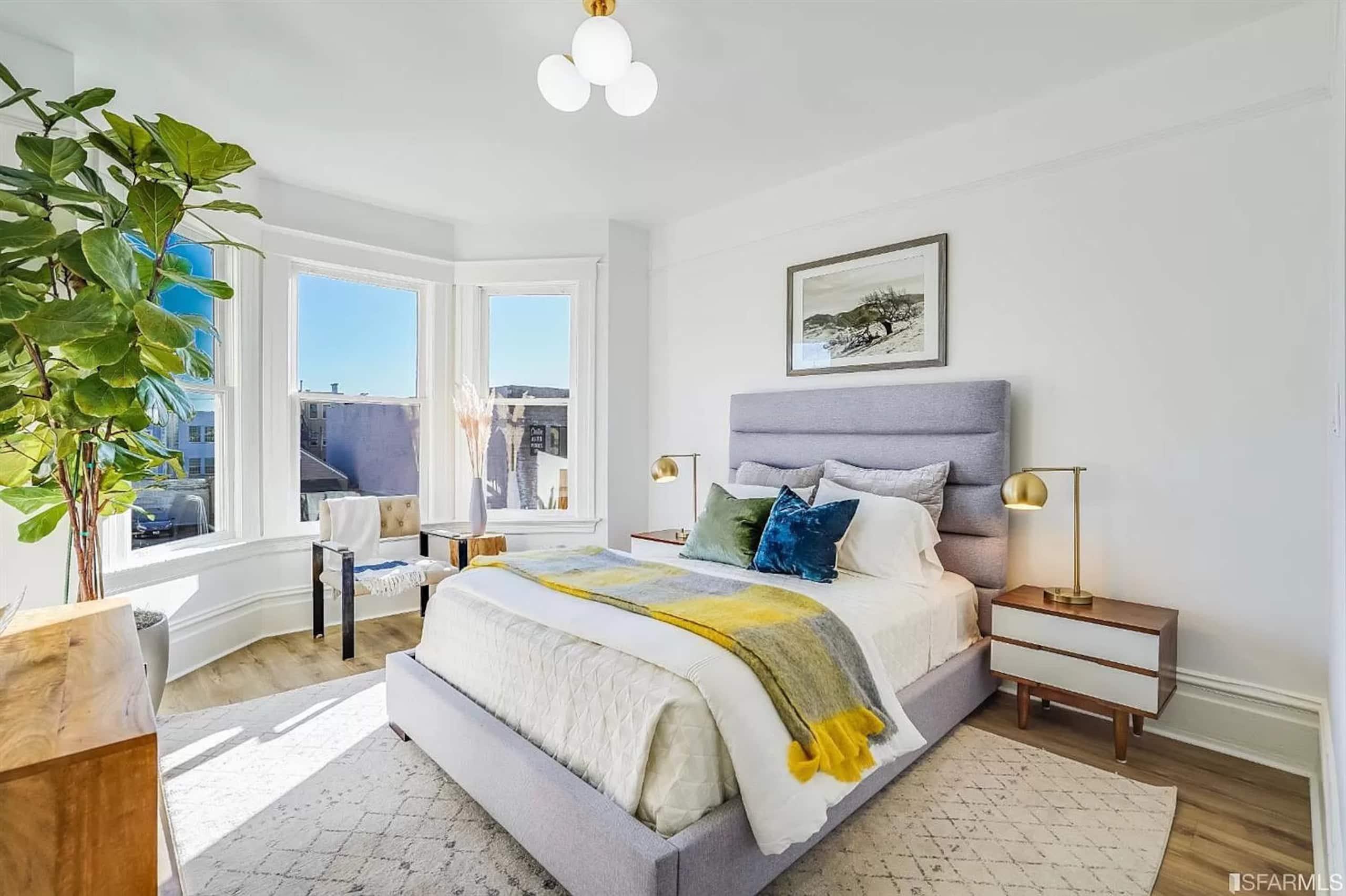 Condo in San Francisco · ★4.71 · 3 bedrooms · 3 beds · 1.5 baths - Image 12