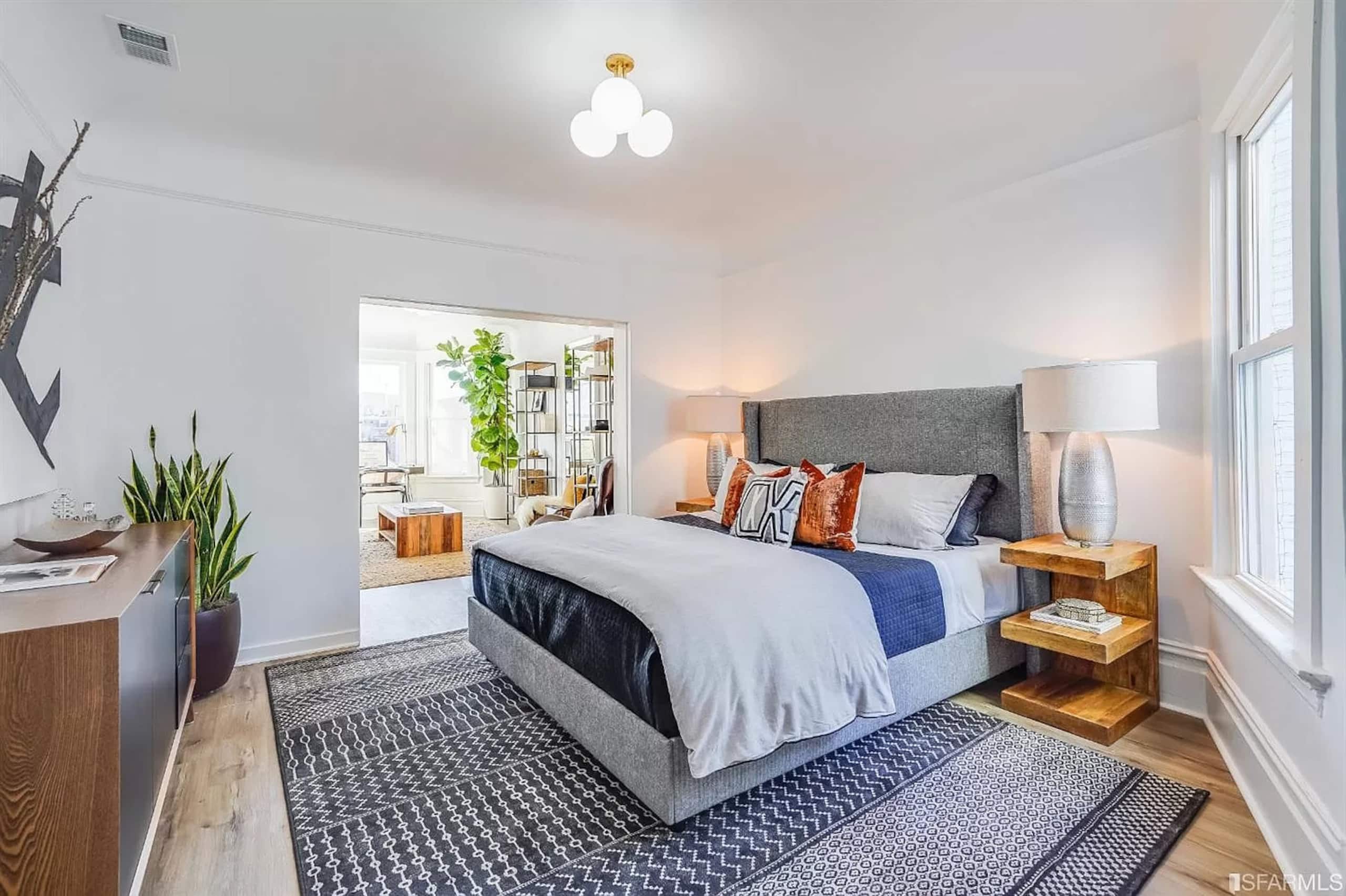 Condo in San Francisco · ★4.71 · 3 bedrooms · 3 beds · 1.5 baths - Image 16
