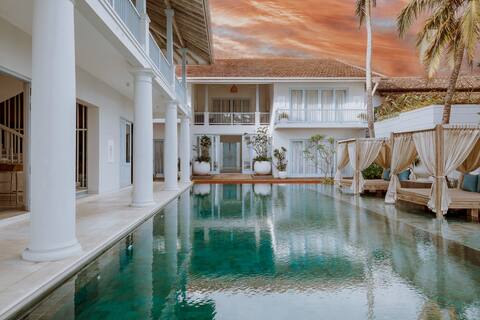 Chic 9 Bedroom Boutique Villa