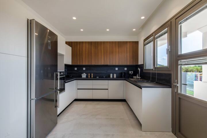 Ktima Kritikos – 6 Bedroom Villa with heated pool gallery image 5