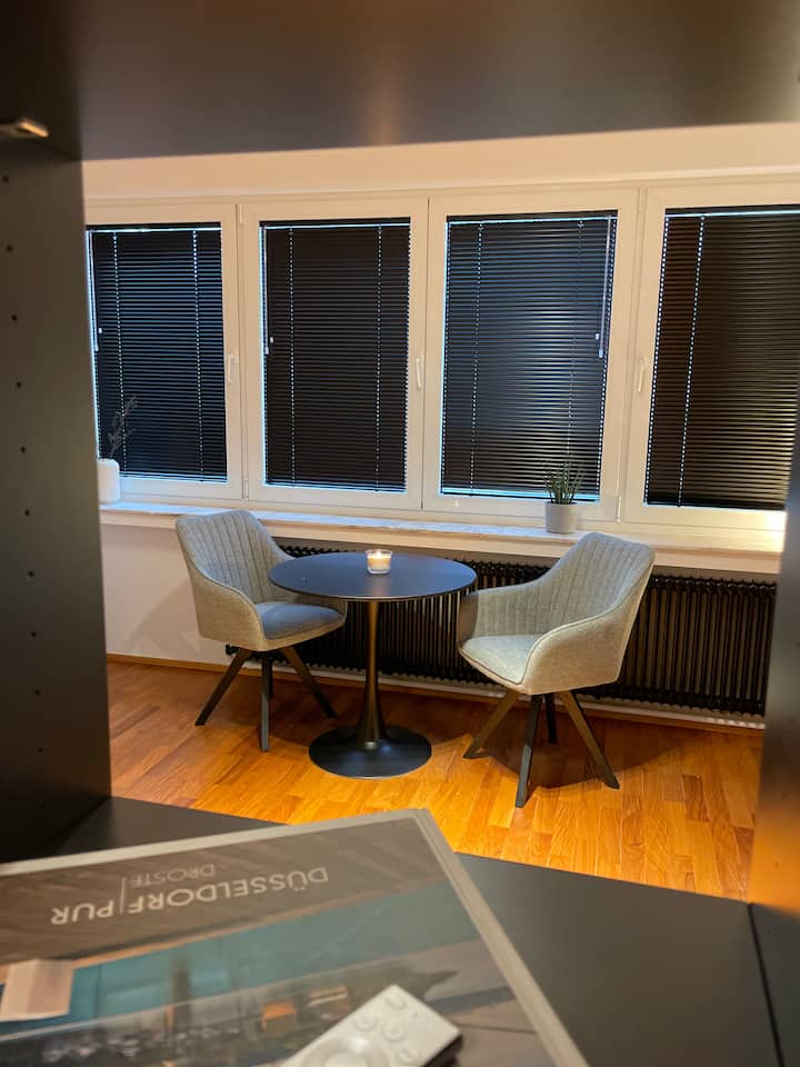 Hochwertig Eingerichtetes Designer Studio - Düsseldorf