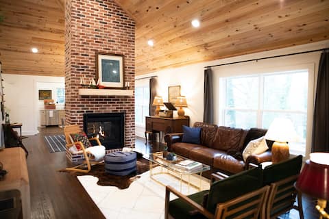Successful Airbnb property: Mt Olive: Atlanta's Cozy Urban Cabin in East Point