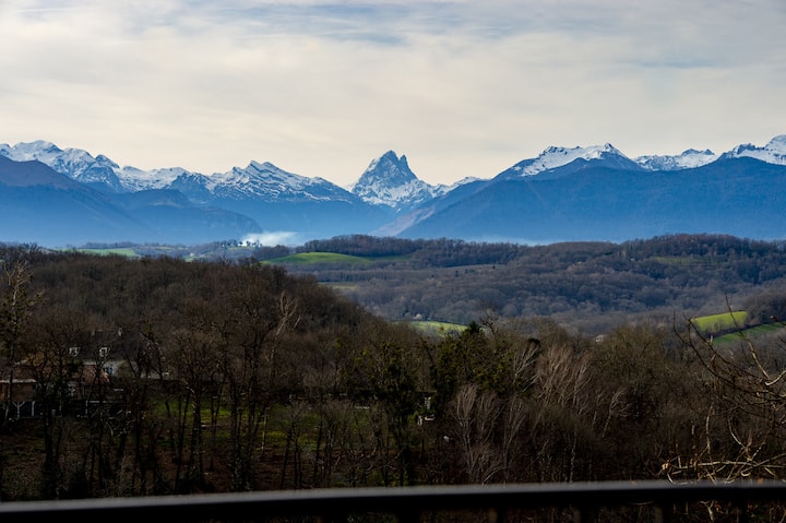 Villa Et Piscine Vue Montagnes / 8p - Pau, Francia