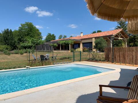 Luxury holiday home with pool and stunning views