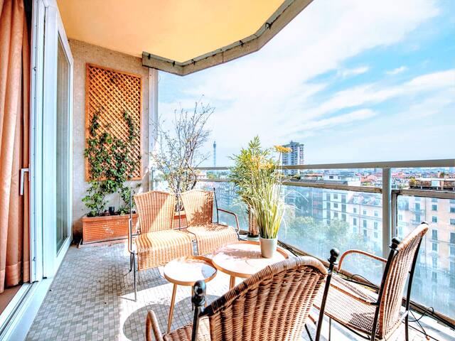 MILANO SKYLINE LUXURY APARTMENT gallery image 3
