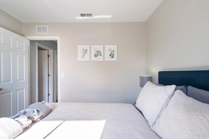 Regal Palms, Davenport bedroom #2 - เตียงควีนไซส์