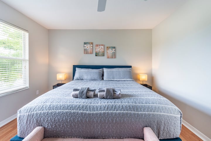 ที่พัก 3 ห้องนอนที่ได้รับการปรับปรุงใหม่ระดับ 5 ดาวใกล้กับดิสนีย์