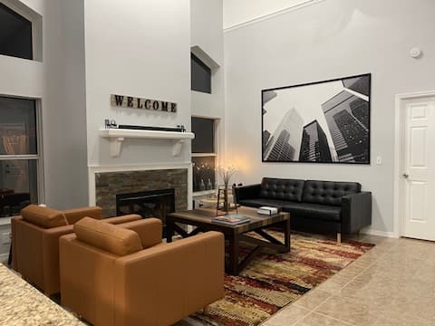 Fully renovated 5 bedroom with king size bed