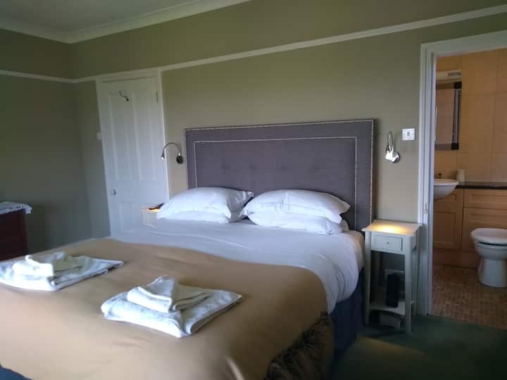 غرفة النوم الرئيسية - مزدوجة سوبر كينج