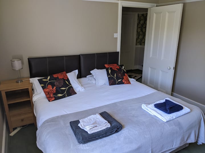 غرفة النوم 3 - غرفة سوبر كينج مزدوجة أو مزدوجة