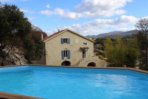 House of character with pool and balneo
