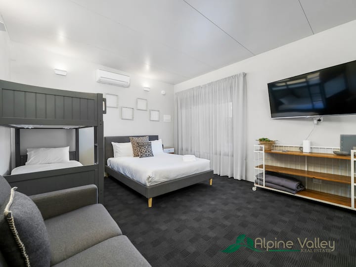 Scandi Stayz 3 Mount Beauty Serviced apartments for Rent in Tawonga