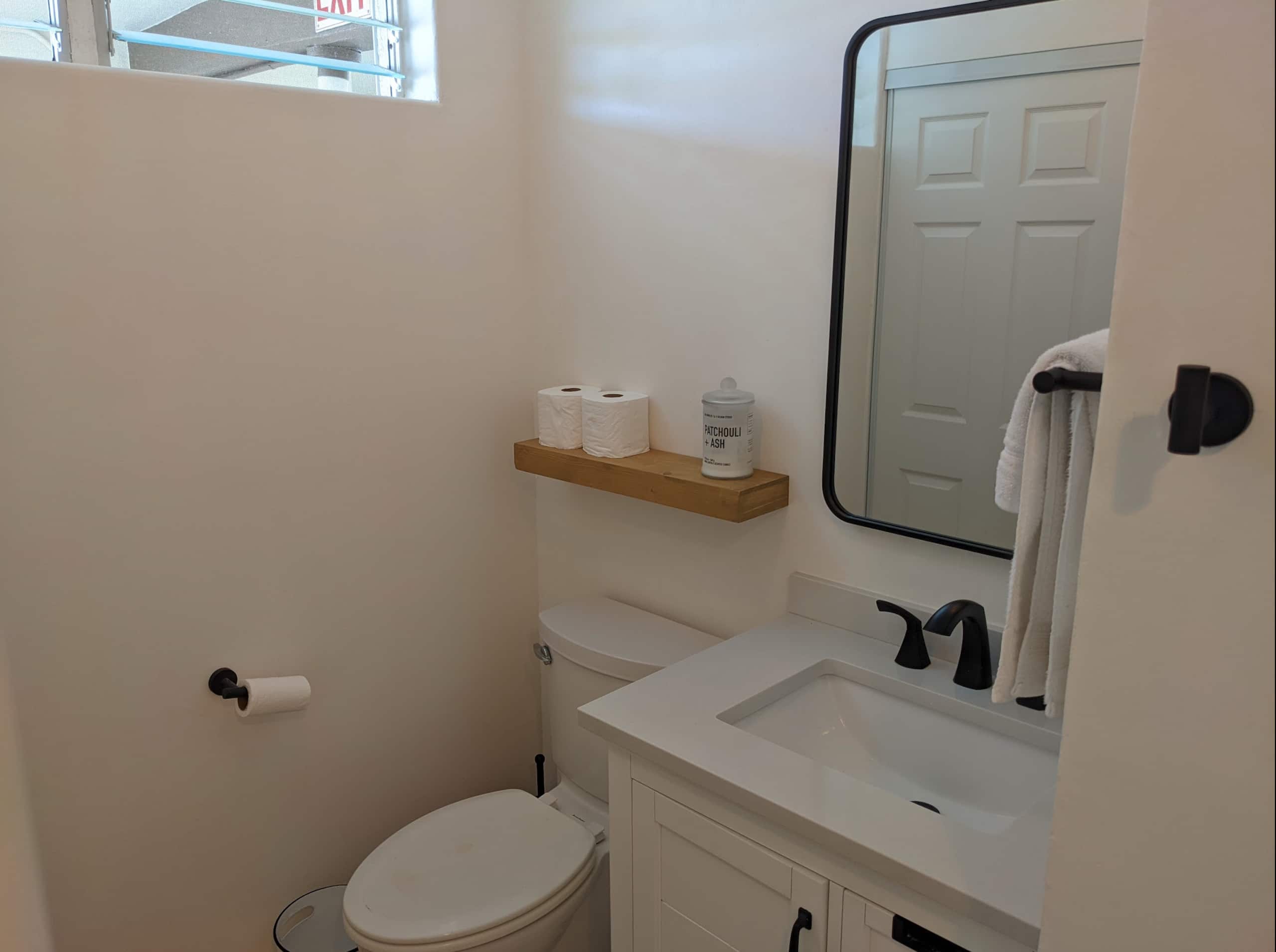 Condo in Kailua-Kona · ★4.98 · Studio · 2 beds · 1 bath - Image 7