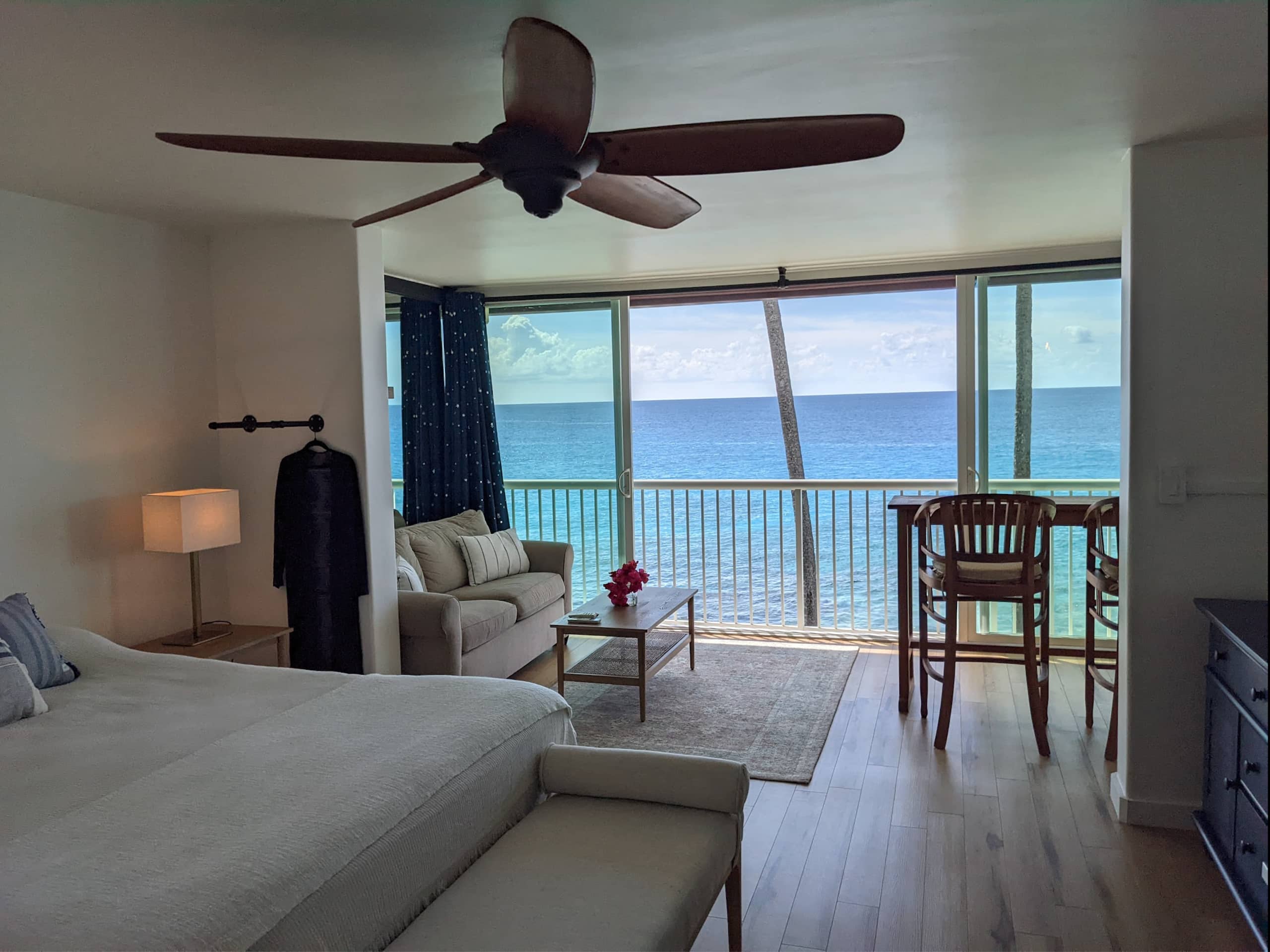 Condo in Kailua-Kona · ★4.98 · Studio · 2 beds · 1 bath - Image 2