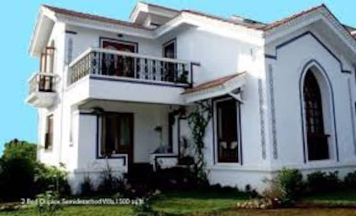 Exterior image 5