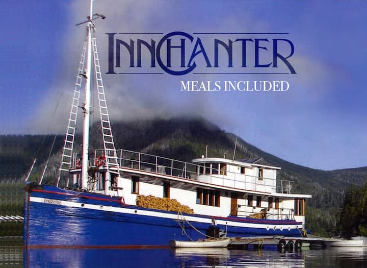 Innchanter - Floating Bed & Breakfast - Room 4 - Ucluelet