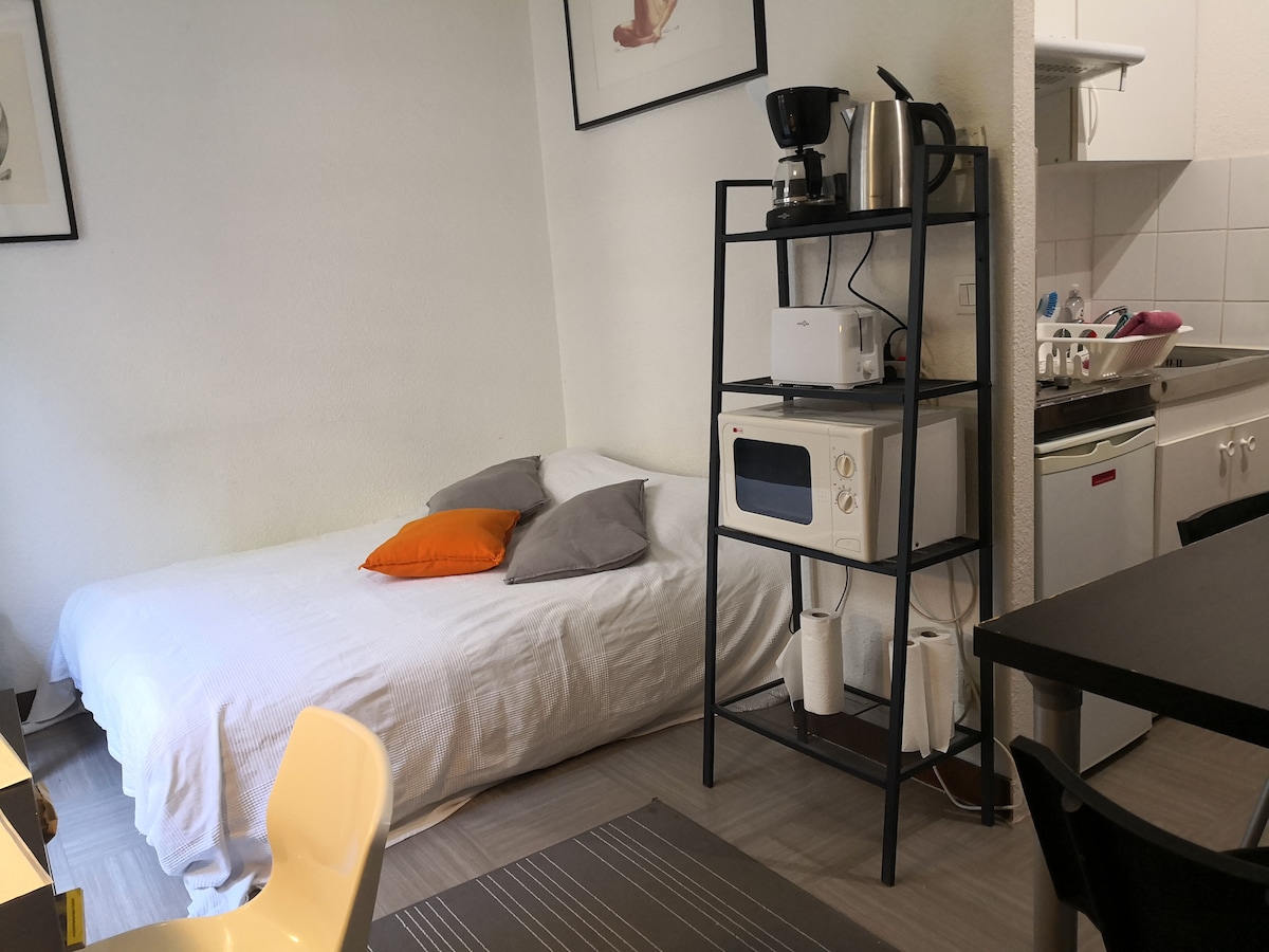 A real bed in a small space