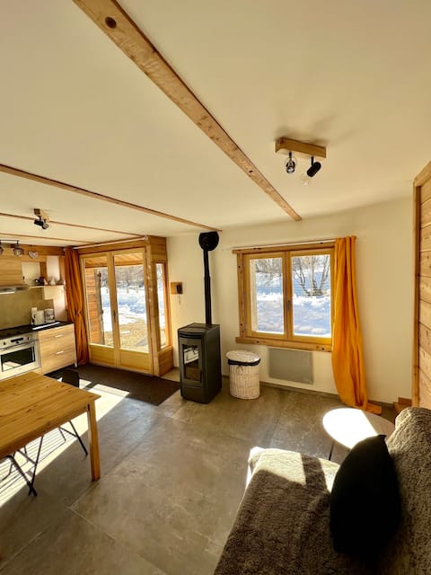 Charming single-story garden house in Clarée