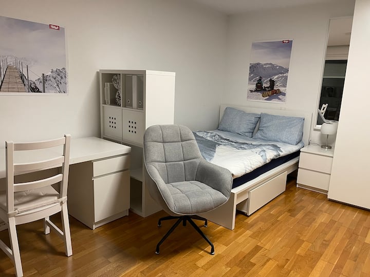 შედის 3-4 ადამიანისგან:
Ოთახი „ნორდკეტი“ (1)