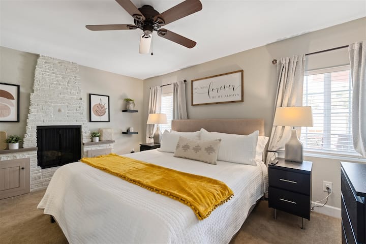 מיטת קינג סייז עם אמבטיה פרטית צמודה!