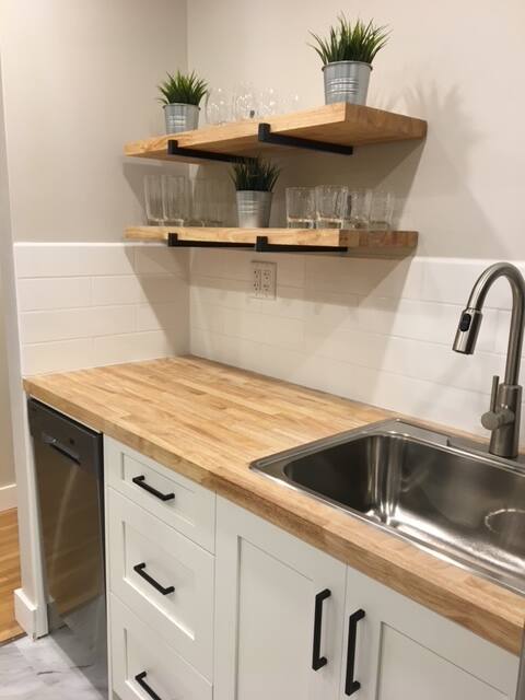 Clean & Bright College Area