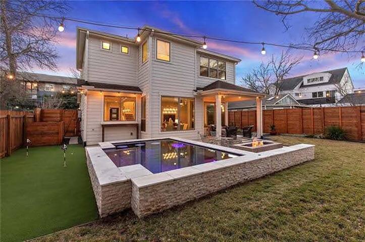 Upscale Modern Smart Home w Pool & Walkable Dining