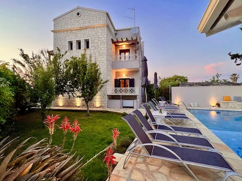 Beach Villa Heart House with private pool