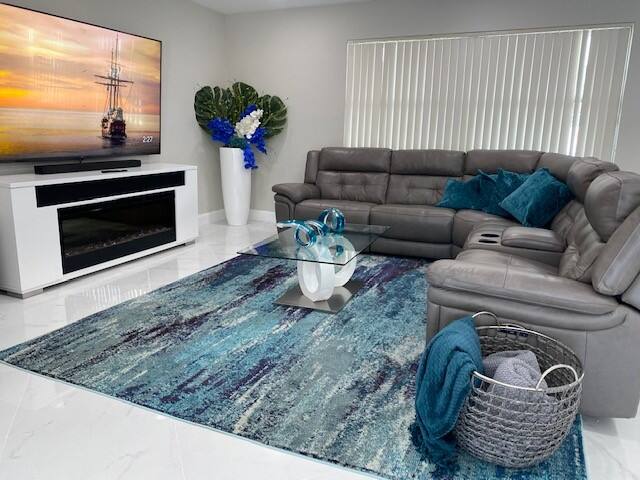 Waterfront Fort Lauderdale 4Bd House – Heated-pool gallery image 3