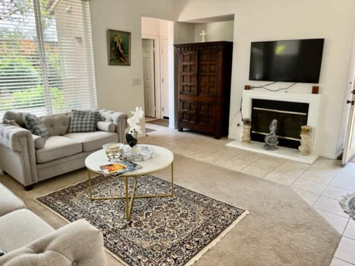 Upscale Newly Furnished, Prime Location Near All! - Del Mar, CA