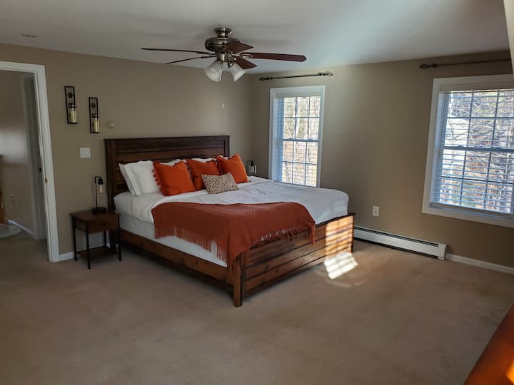 ห้องนอนเตียงคิงไซส์