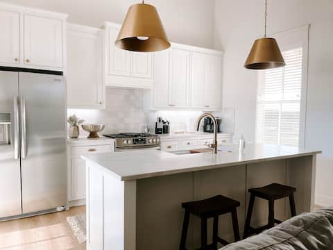 1 BR Charming Farmhouse | Ft. Smith | ARCOM