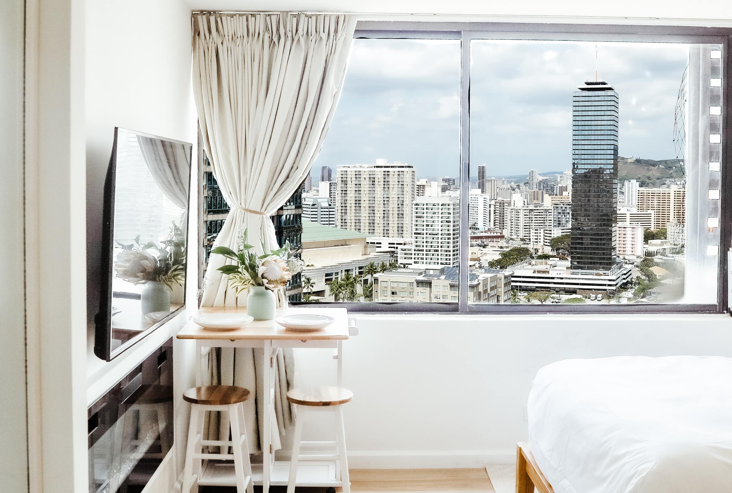 Condo in Honolulu · ★4.8 · 1 bedroom · 1 bed · 1 private bath - Image 1