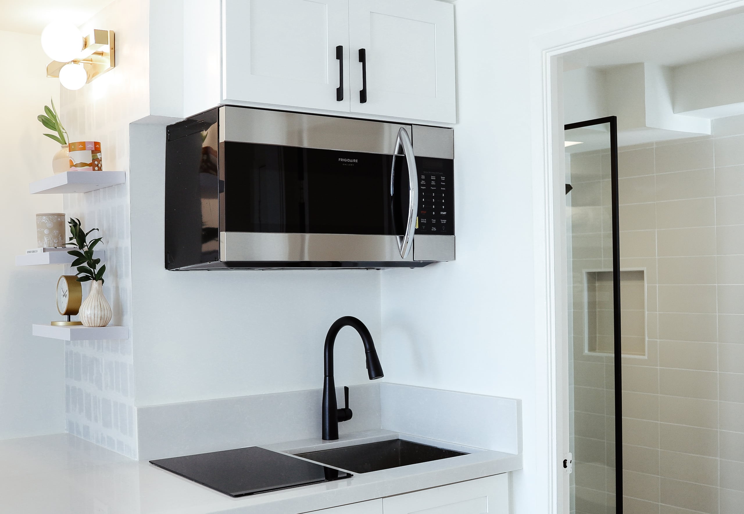 Condo in Honolulu · ★4.8 · 1 bedroom · 1 bed · 1 private bath - Image 34