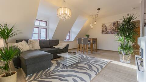 Old town apartment, 80 sqm ,2 bedrooms,parking