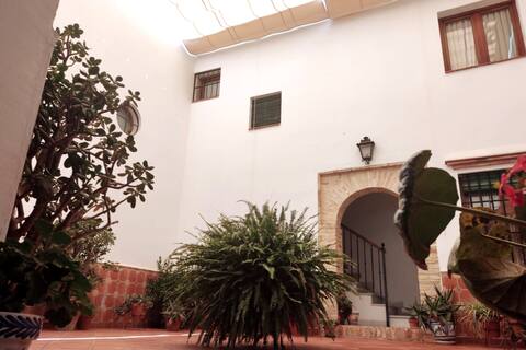 Entretorres. Casa-dúplex en centro histórico.