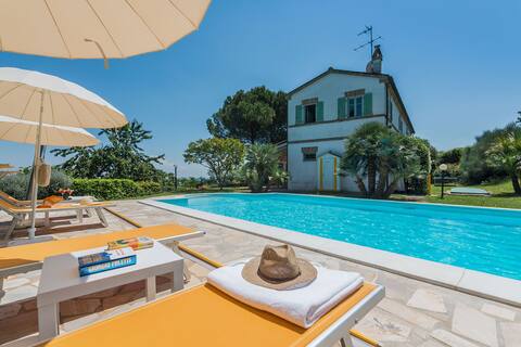 Villa La Capuccina - Private pool, beach 20 km