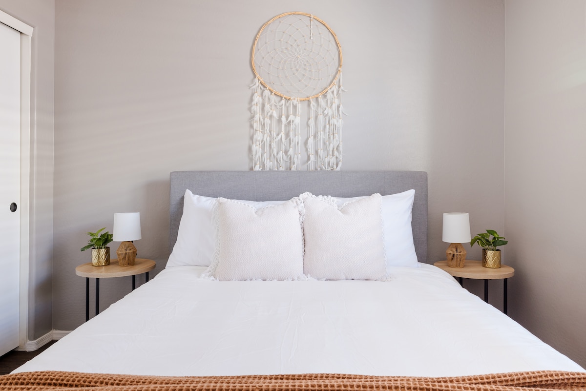 每间卧室均新增的智能电视